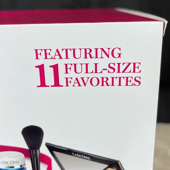 LANCÔME, FEATURING 11 FULL SIZES FAVORITES - Picture 2 of 9